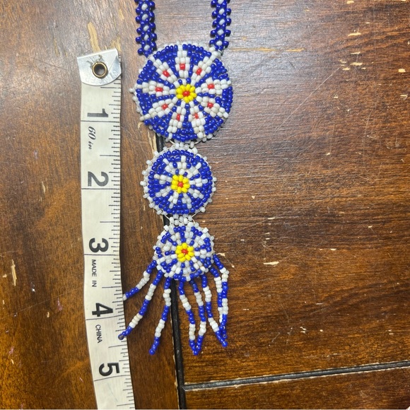 VTG Native American style seed bead beaded necklace on leather backed pendant - Picture 6 of 14